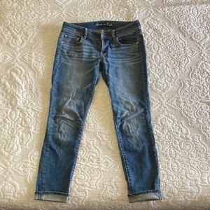 American Eagle cropped jeans